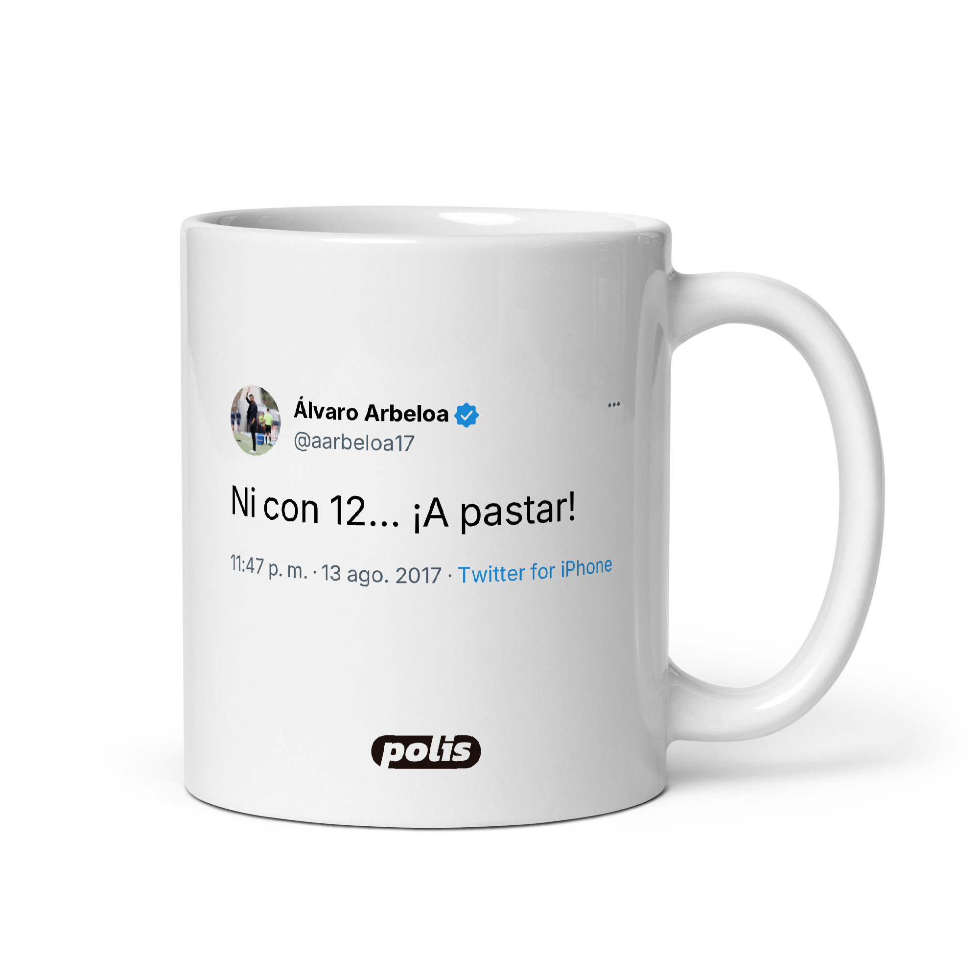 Taza blanca con el tuit de @aarbeloa17: «Ni con 12... ¡A pastar!»